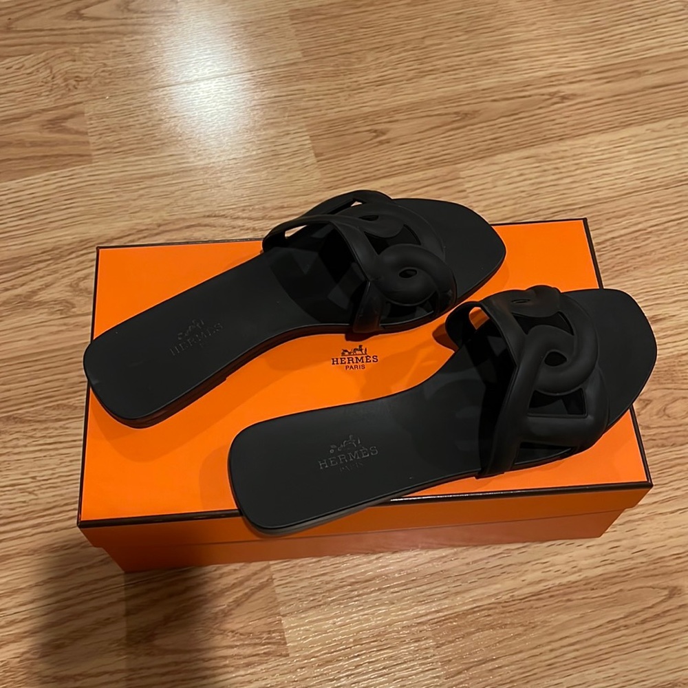 Black Hermes rubber slides